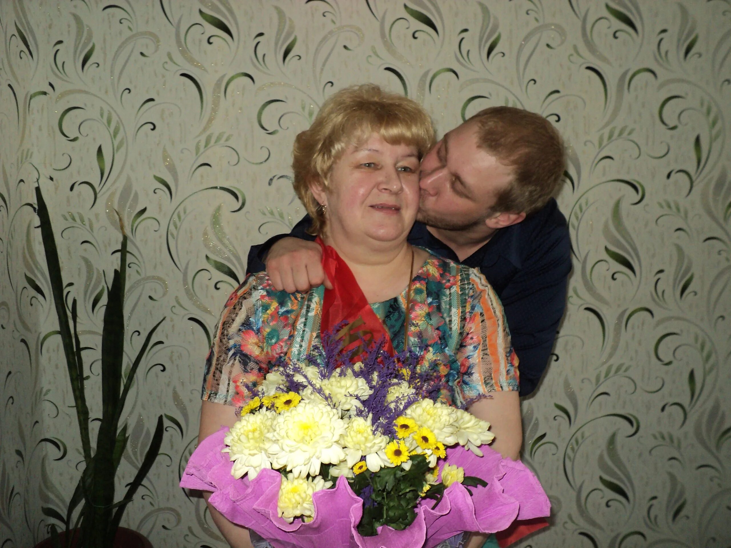 Мама алексея воробьева. Детский дом мурыгино. Твич зубарев беременна 16. Зубарев мама в 16 3. Мурыгинский дом-интернат родник.