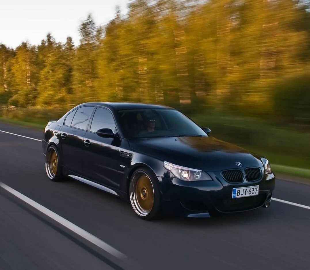 БМВ м5 e60. БМВ е60 м. БМВ 5 е60. BMW 5 e60.