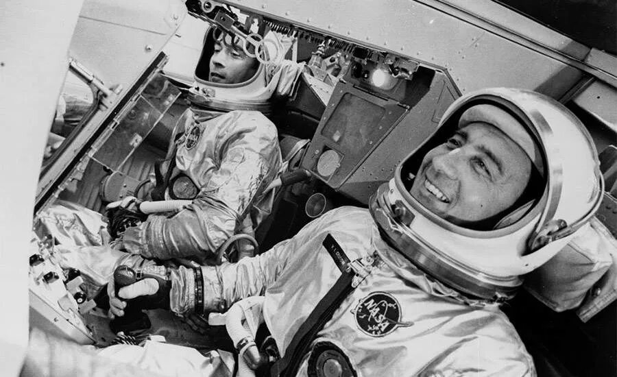 Первый длительный полет в космос. Вирджил Гриссом. Гас Гриссом астронавт. Вирджил Гриссом полет. Вирджил Гриссом фото.
