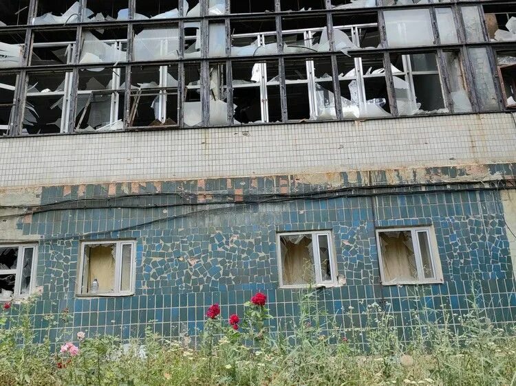 Военный завод топаз донецк. Топаз донецк. Здания на территории фабрики алафузова. Завод топаз донецк. Донецком заводе топаз.