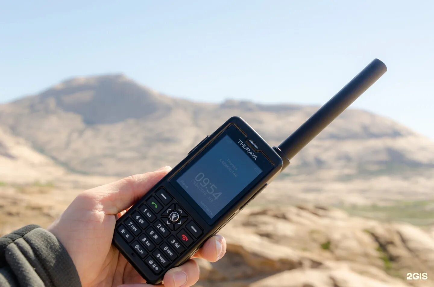 Турая спутниковый телефон. Thuraya, Iridium. Спутниковые телефоны Iridium 2000-2007. Телефон Thuraya. Спутниковый телефон Иридиум.