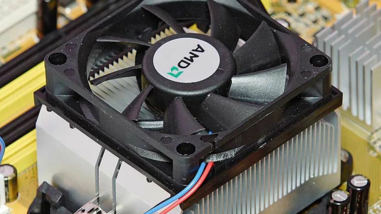 Распиновка 4pin кулера Deepcool. Кулер для процессора 4 пин. Кулер на чипсет материнской платы 4pin. Кулер АМД 4 пин.