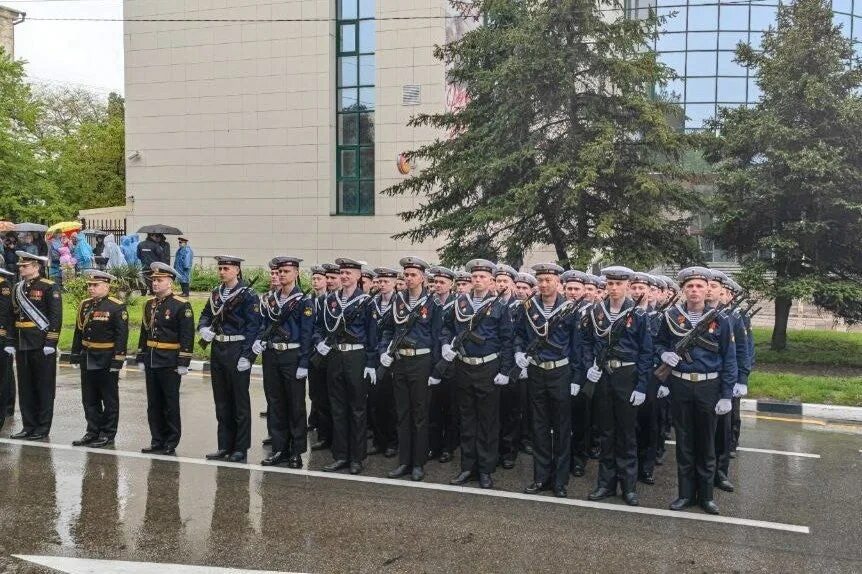 Мероприятия в новороссийске на сегодня. День города новороссийск 2024. Парад в новороссийске 9 мая. День вмф новороссийск. Парад победы в новороссийске 2022.