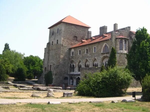 Город тата фото Castle, Tata, Castle, Lake, Coming From #castle, #tata, #castle, #lake, #comingf