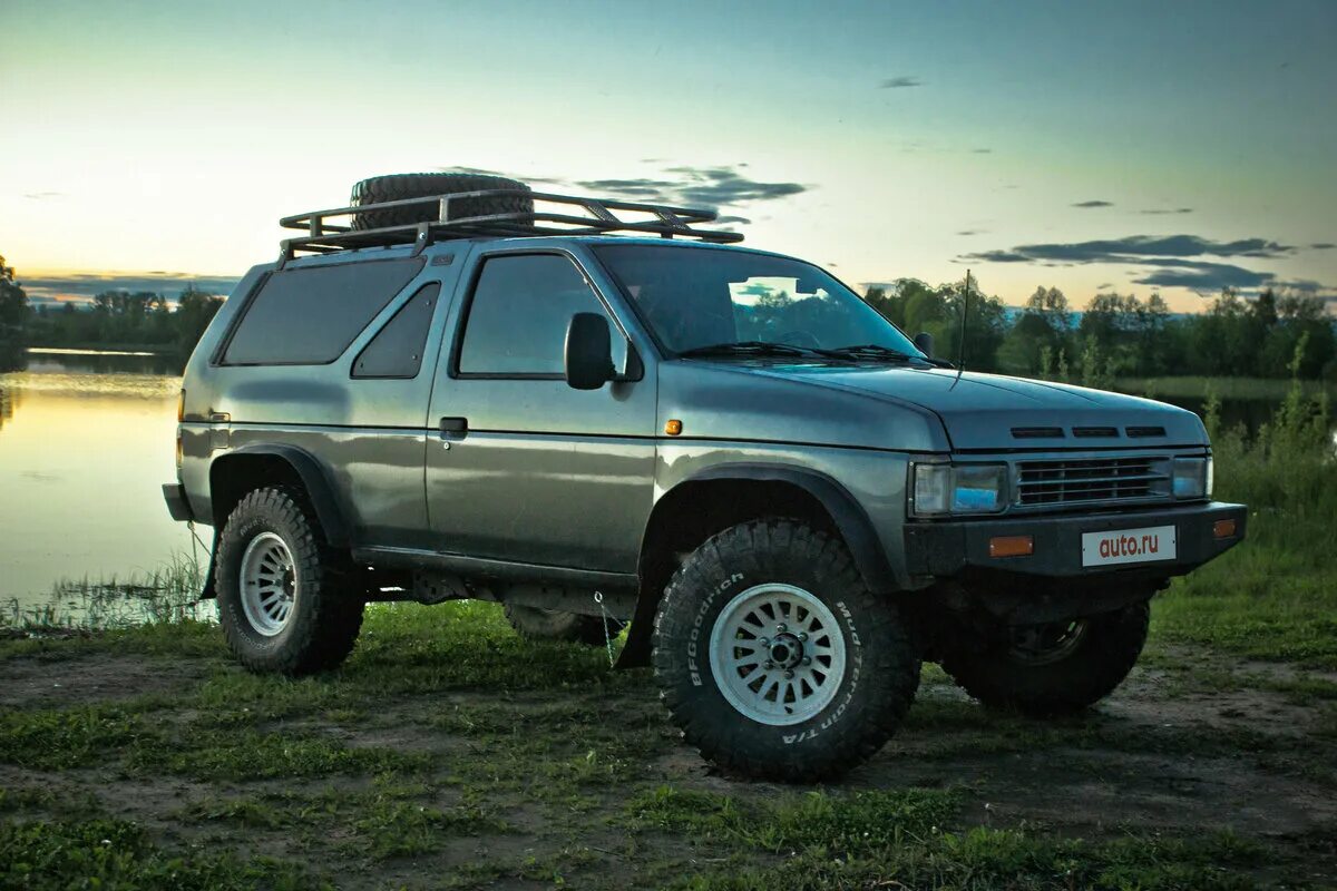 Ниссан террано 1 поколения. Nissan Terrano 1. Террано 1 поколения. Внедорожник Ниссан Террано 1 поколение. Ниссан Террано 1 2 поколения.