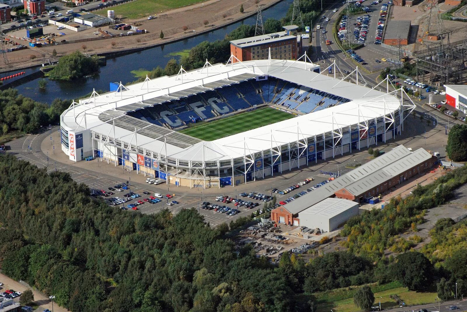 City stadium. Кинг Пауэр Стэдиум. Кинг Пауэр стадион. Стадион Лестер Сити. Кинг Пауэр Лестер.