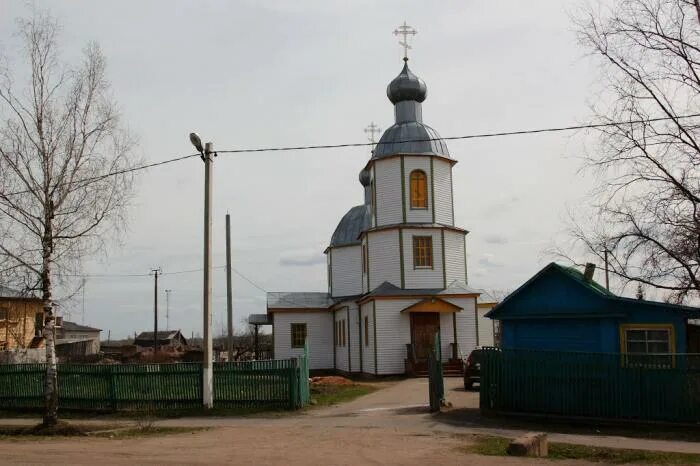 Погода в поддорье новгородской области. Храм Святой Троицы в Поддорье. Церковь Поддорье. Село Поддорье Новгородской области. Храм в п. Поддорье Новгородской.