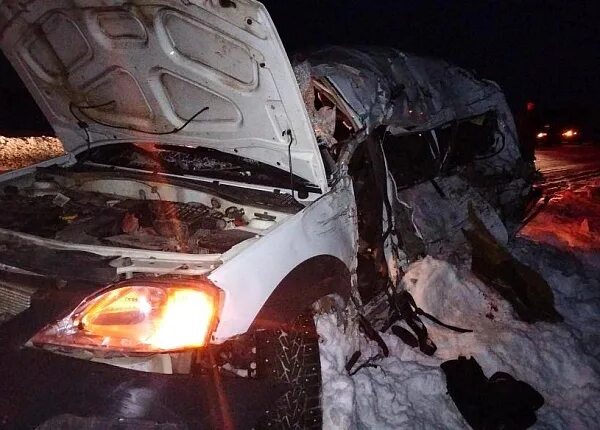 Оля гудкова дтп фото В Йошкар-Оле молодой водитель ВАЗ протаранил автомобиль Toyota