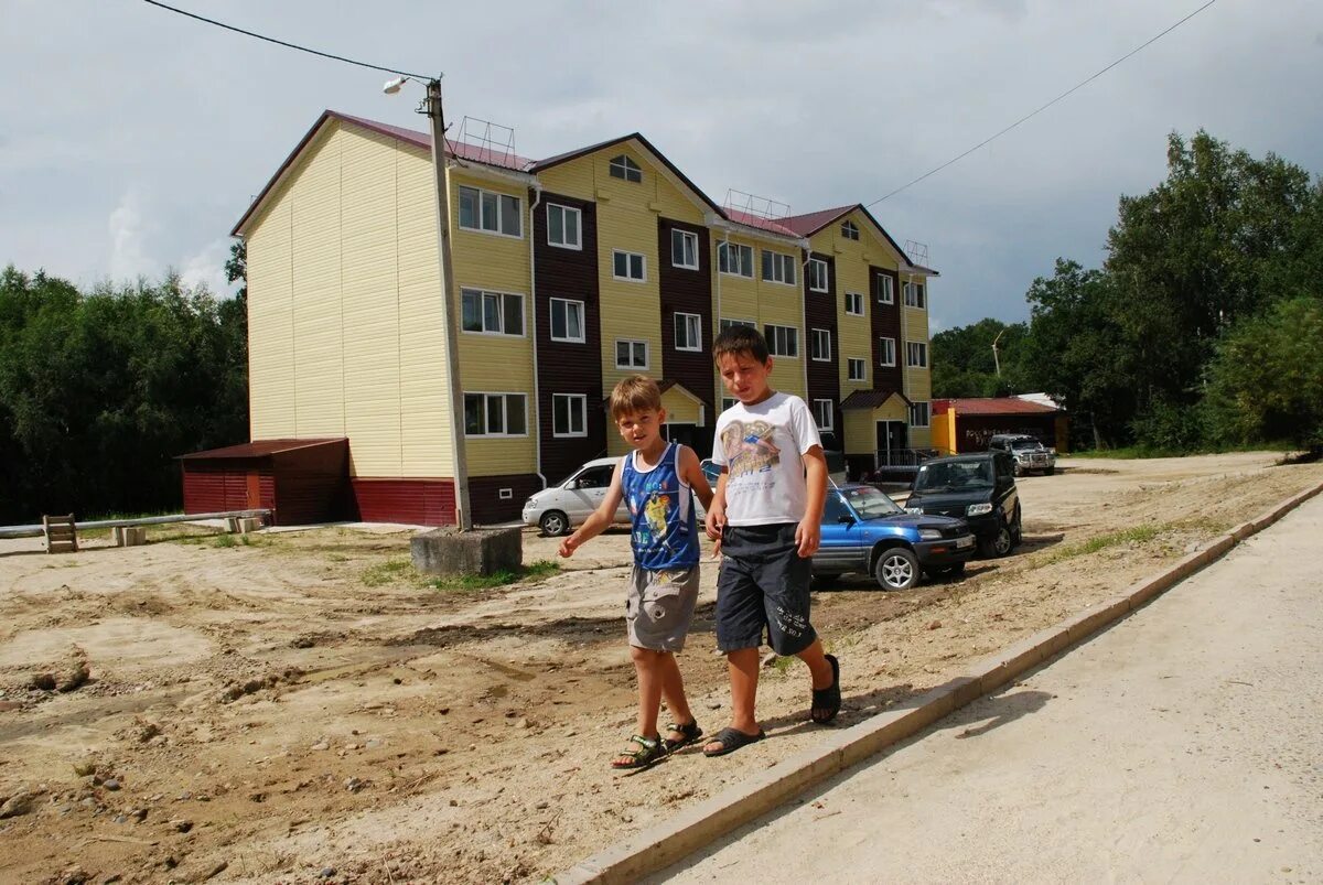 Рп 5 амурская. Поселок Талакан Амурская область. Пгт Талакан Бурейский район Амурская область. Школа 5 Талакан Амурская область. Талакан Амурская область школа.