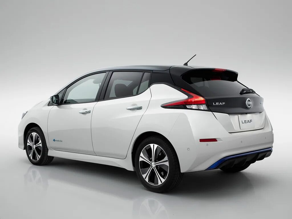 Ниссан ампера. Nissan Leaf 2017 ze1. Nissan Leaf 2. Ниссан лиф 2018. Nissan Leaf 2021.