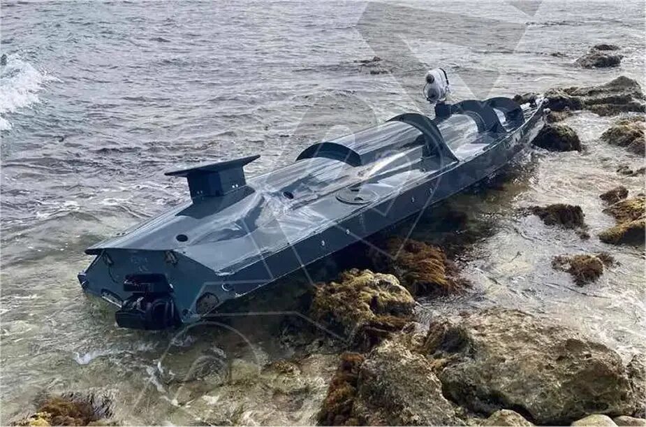 Атака на катер сегодня. Безэкипажный катер камикадзе. Морской дрон у берегов севастополя. Атака на катер сегодня. Надводный беспилотник украины.