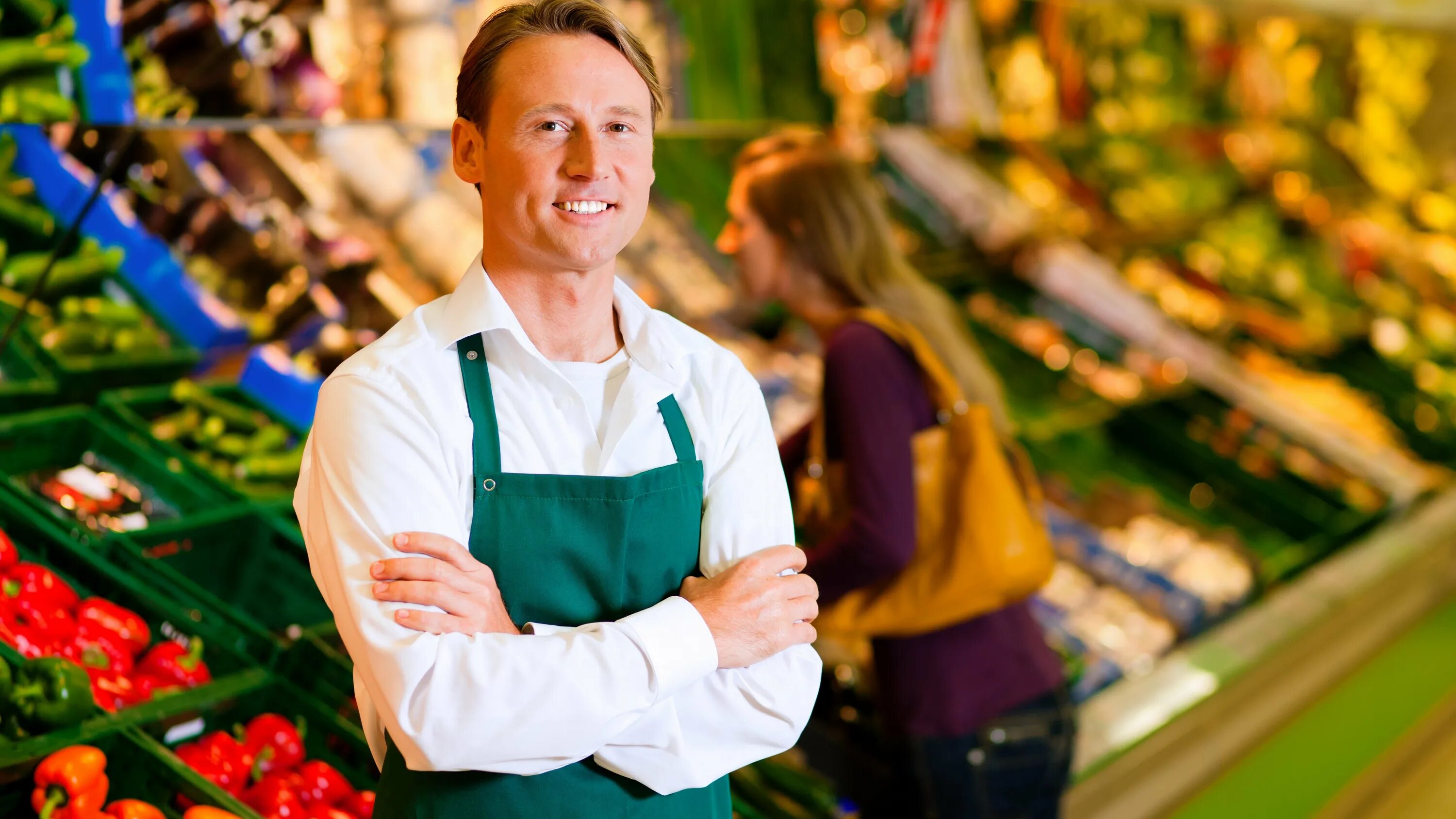 Shorts the moscow grocery store. Продавец. Продавец в продуктовый магазин. Работник супермаркета. Продавец в магазине продуктов.