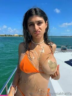 Mia Khalifa Nude OnlyFans Photos 3 371040.