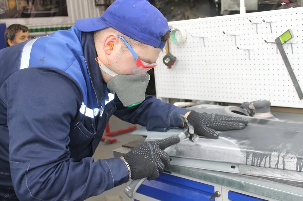 Оператор регионального ремонта челябинской области сайт. WORLDSKILLS компетенция кузовной. Компетенция кузовной ремонт. Кузовной ремонт WORLDSKILLS. Покраска автомобиля Ворлдскиллс.