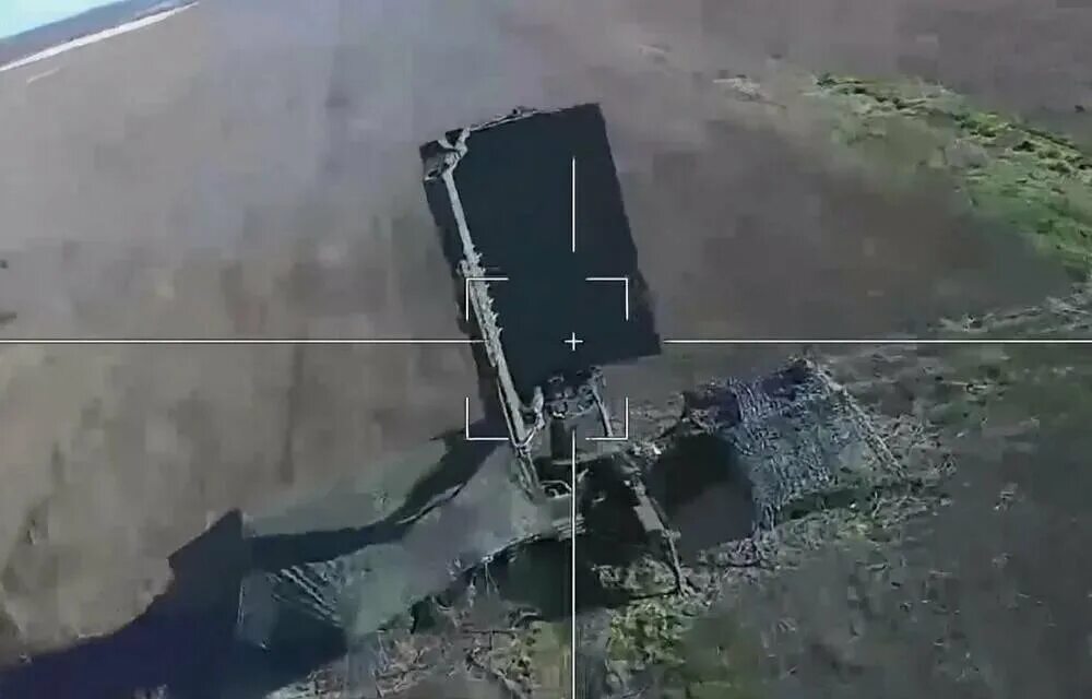 Удары украинских беспилотников. Видео прилетов бпла. Атака дронов камикадзе. Видео прилетов бпла. Видео прилетов бпла.