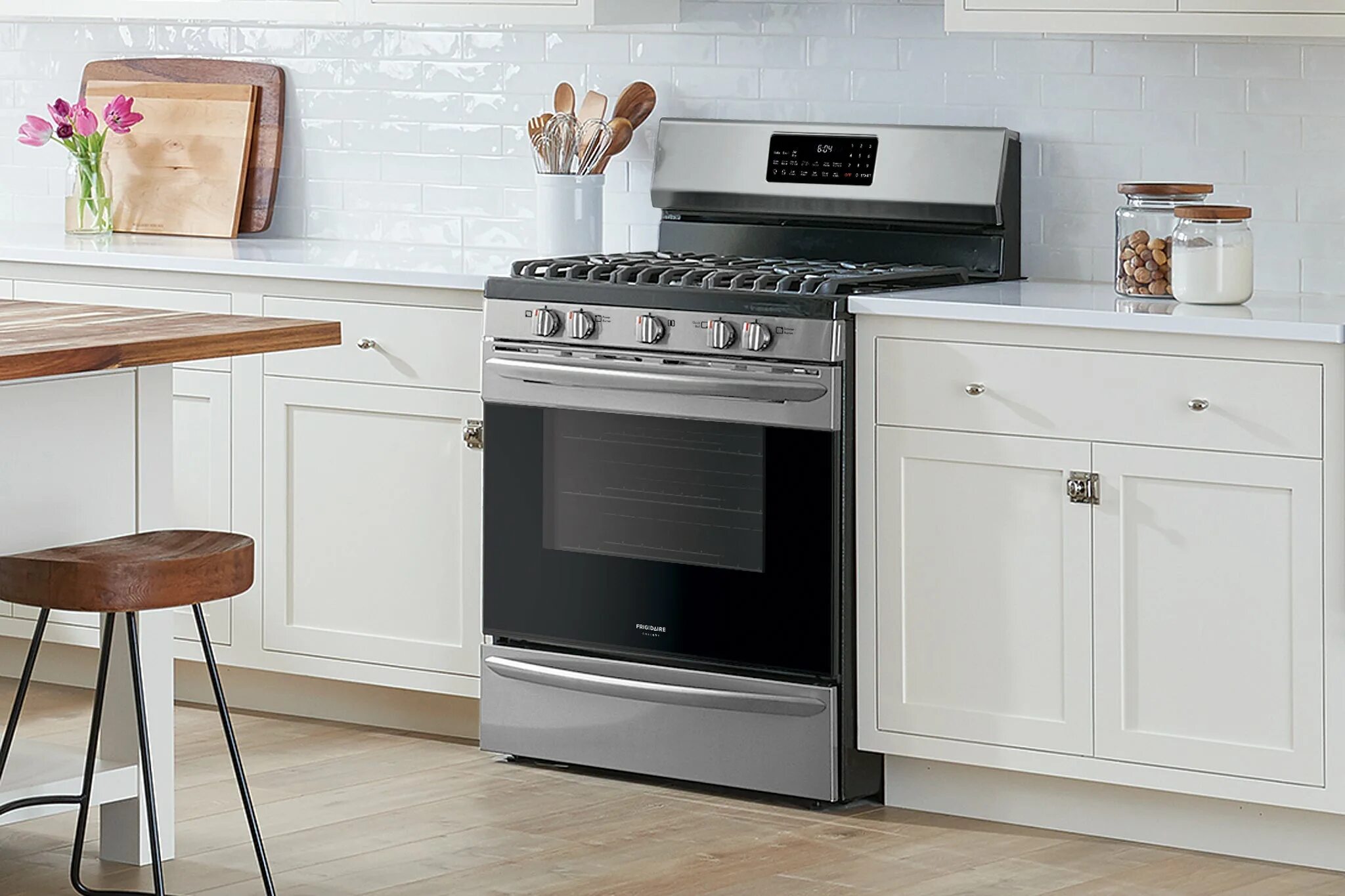 Kitchen oven. General electric электропечка с духовкой. Kitchen stove. Light the stove. Kitchen stove перевод.