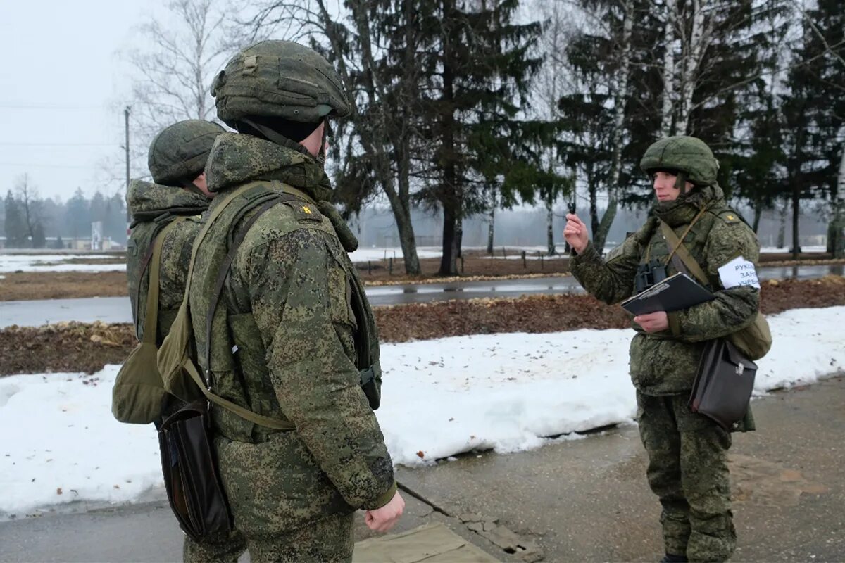 Курсант 5 читать полностью. Военный психолог. Курсант 5 курса. Военная психология вузы. Курсанты на полигоне.