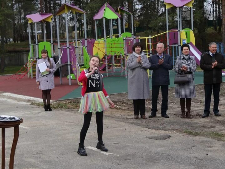 Поселок мелехово владимирская область. Аллея мужества в поселке мелехово. Погода в мелехово владимирской. Поселок мелехово владимирская область. Логос мелехово.