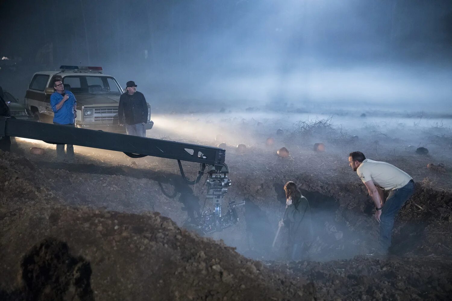 Очень странные дела 4. Осд 5 съемки. Очень странные дела 4 сезон. Очень странные дела бэкстейдж. Милли бобби браун 4 сезон очень странные дела.