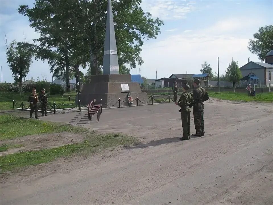 Погода большие бутырки курской области. Село Бутырки Воронежская область Репьевский район. Село Бутырки Репьевского района. Село Бутырки Воронежская область. Фотографии с. Бутырки Репьевского района Воронежской области.