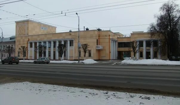 Дом офицеров луга. Рязань дом офицеров первомайский проспект. рязань дом культуры дом офицеров. первомайский проспект 17 рязань.