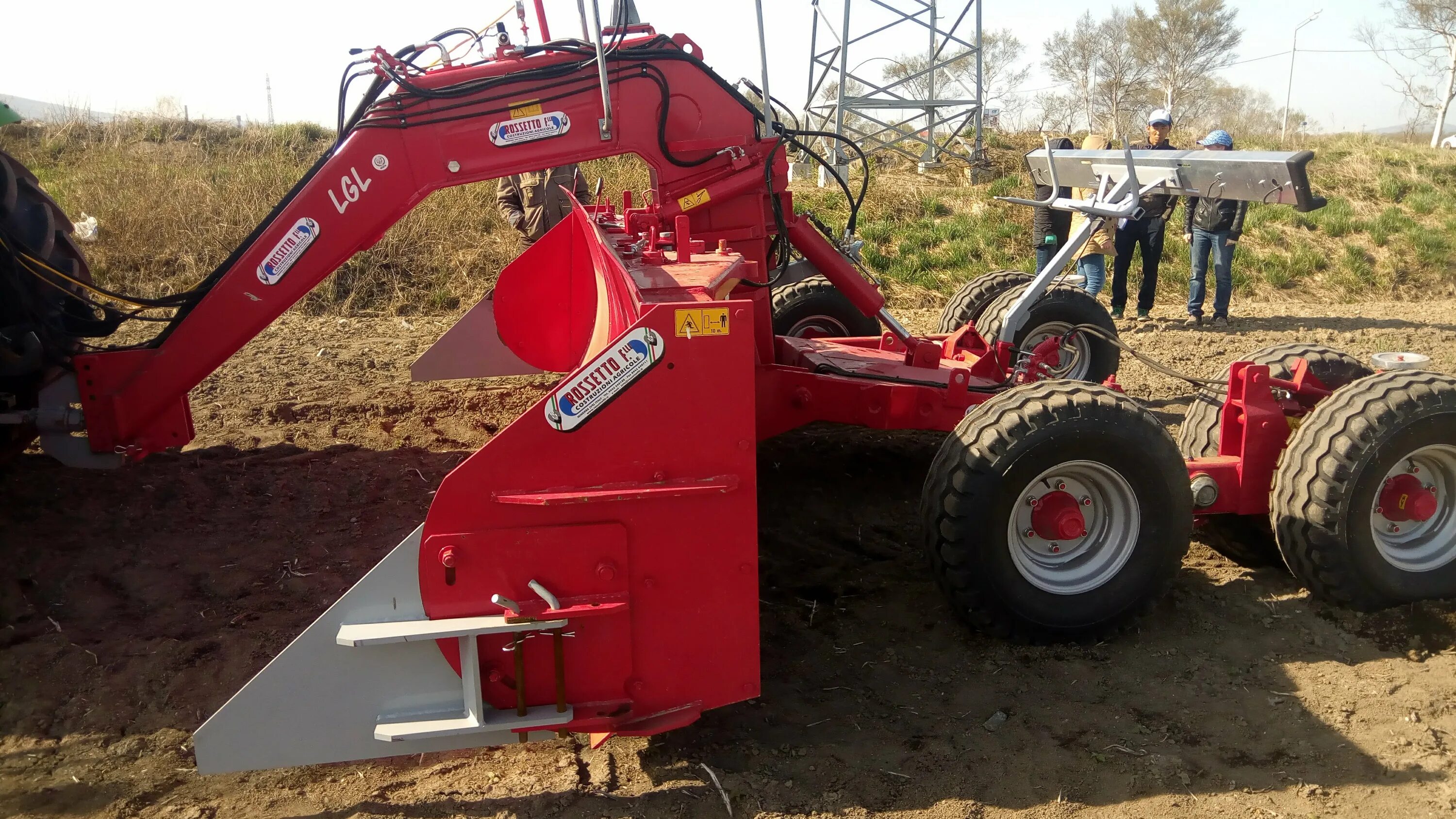 Планировщик грунта. Скрепер планировщик rossetto. Планировщик грунта. Планировщик грунта rossetto. Планировщик грунта rossetto серии lri.