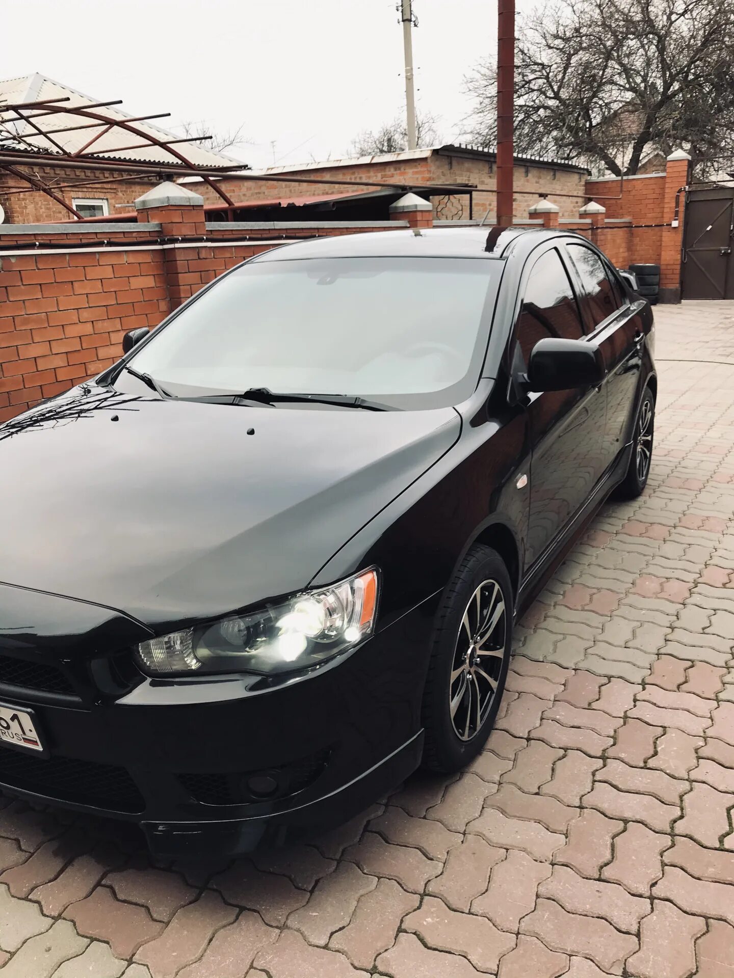 Купить лансер автомат. Мицубиси Лансер 2.0. Mitsubishi Lancer 2008 года 2.0. Мицубиси Лансер 2 0, 2008 год. Лансер 10 2.0 механика.