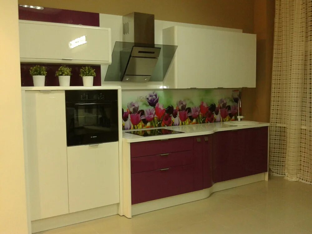 Студия мебели крафт стерлитамак. Лорена стерлитамак. Красный кухонный гарнитур. Фабрика кухни линда. Кухни стерлитамак.