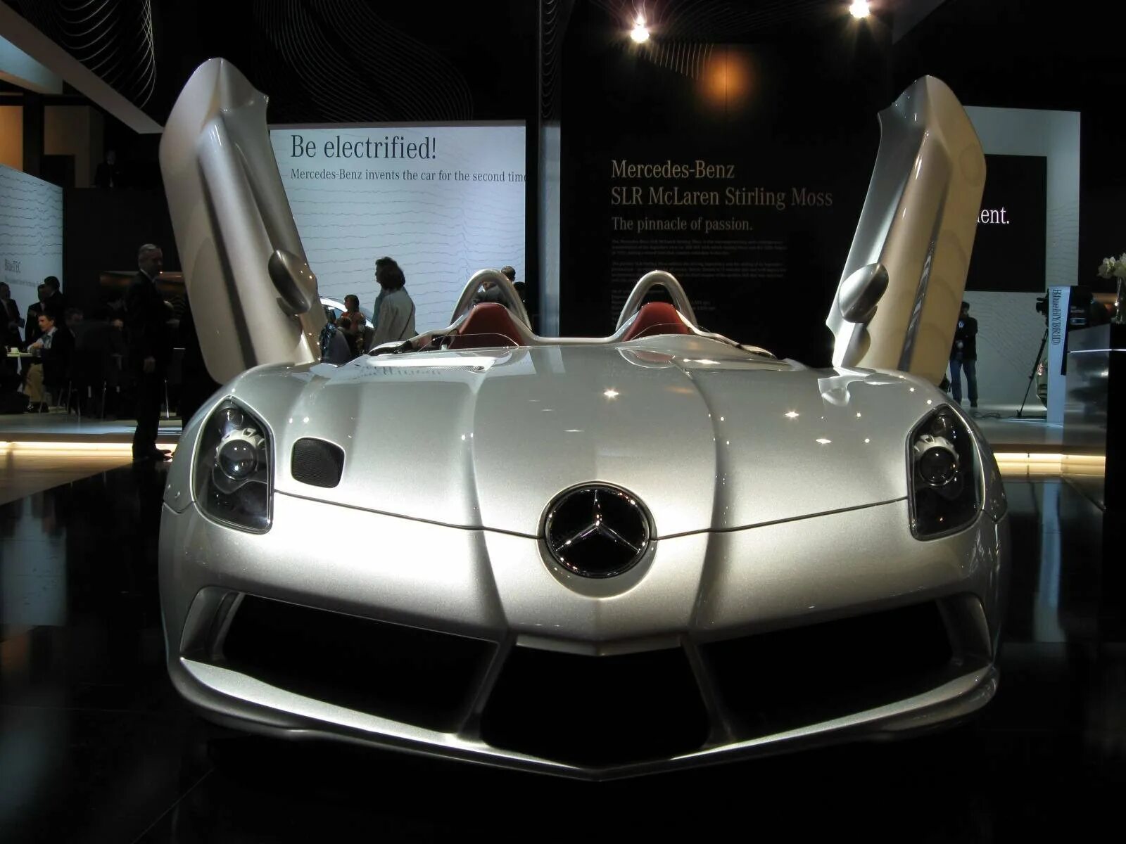 Мерседес быстрая машина. Mercedes-Benz SLR Stirling Moss. Мерседес SLR MCLAREN 2019. Мерседес Мерседес быстрый. Самый быстрый Mercedes.