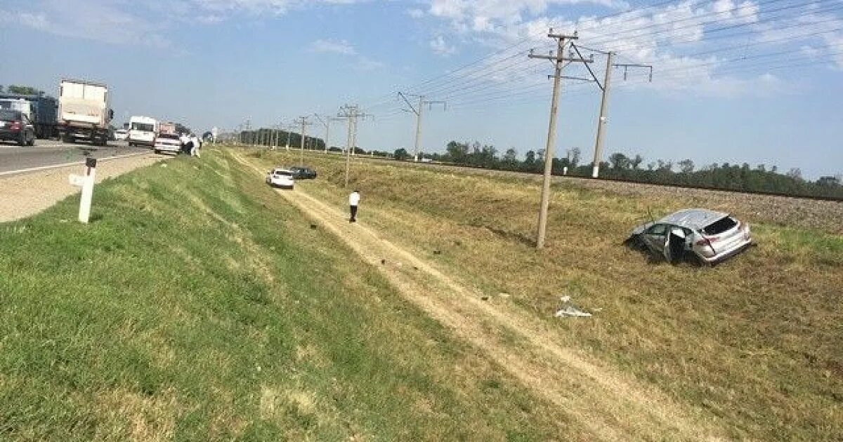 Усть лабинск нашли. Усть Лабинск трасса. Краснодар Кропоткин граница Ставропольского края. Трасса Краснодар Кропоткин граница Ставропольского края. ДТП Краснодарский край Усть Лабинский район.