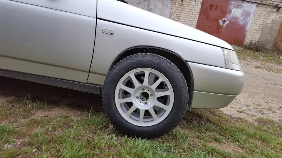 185/60 r14 приора. Низкопрофильная резина r14 на ваз 2112. Колеса 185 60 r15 на ваз 2115. Резина 195-50-15 на ваз. Oz alpina r14.