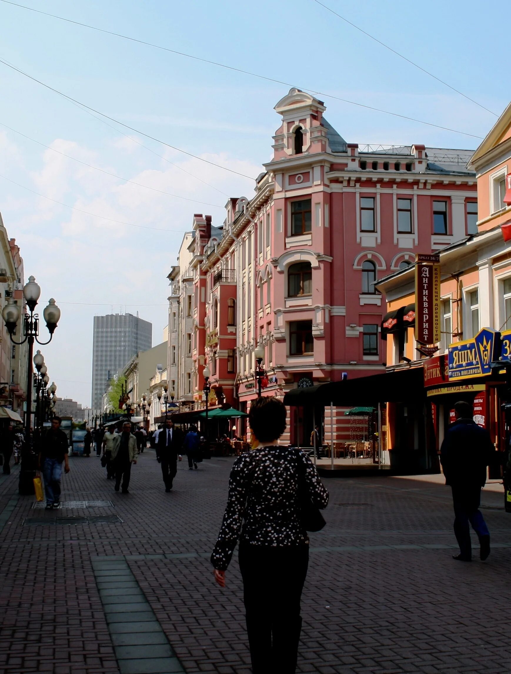 Г арбатский. Арбат пешеходная улица. Улица Арбат в Москве. Улица Арбат (старый Арбат). Арбатская улица Москва.