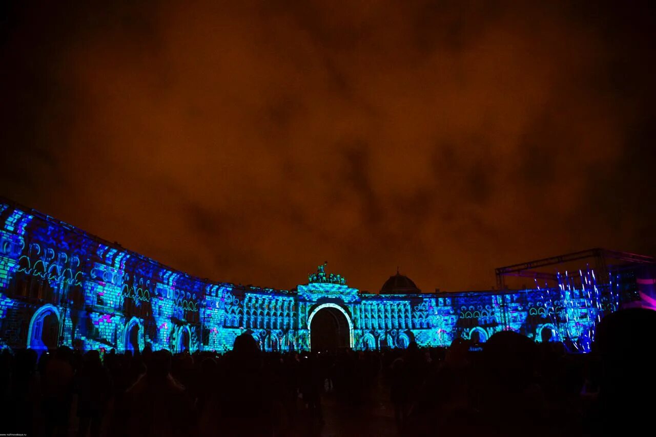 интерактивное шоу на дворцовой.