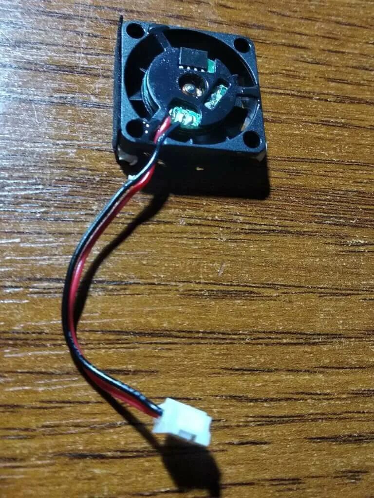 Вентилятор для зарядного устройства. Ps5 fan. Радиатор ps5. Вентилятор для чистки компьютера от пыли. Кулер в ноутбуке шумит.