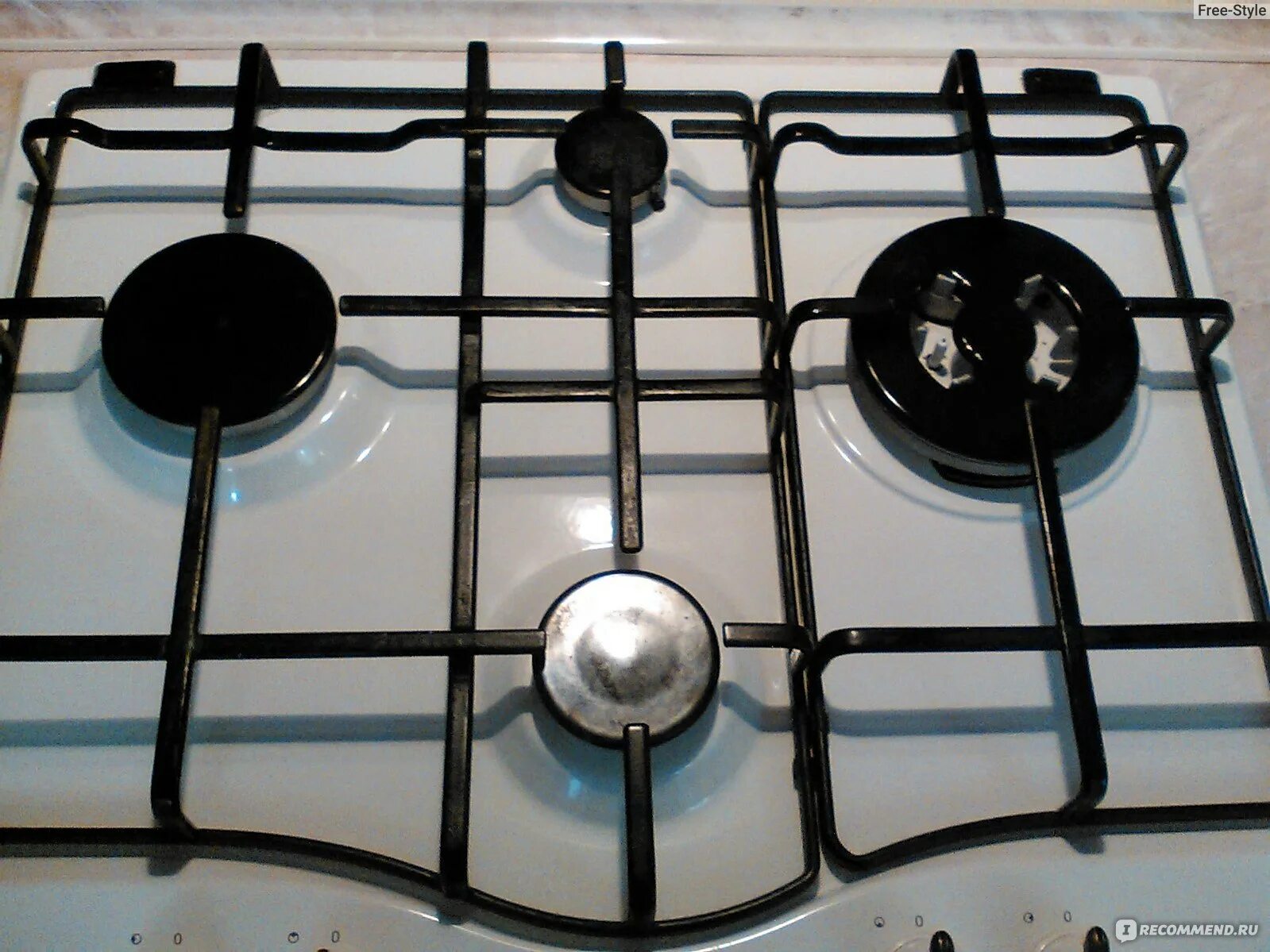 Быстро отмыть решетку от плиты. Решетка газовой плиты whirlpool 481245838435, газовая варочная - малая. решетка для газовой плитки. плита без решеток.