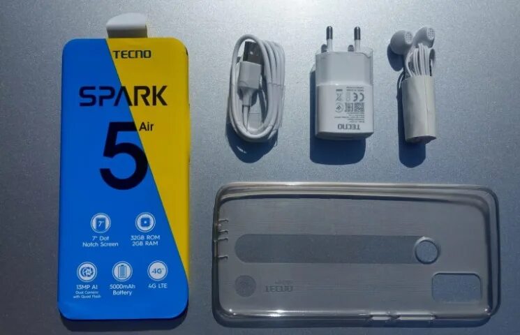 Характеристики телефона техно 5. Techno Spark 5 Air зарядка. Techno Spark 5 Air. Techno Spark Air 5 комплектация. Techno Spark 5 narxi.