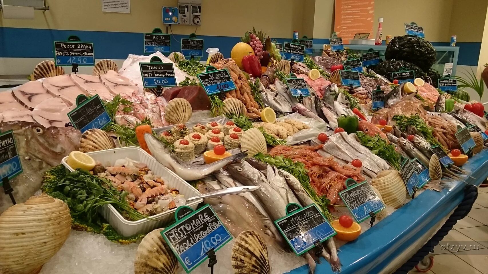 Супермаркет рыбы. Перекресток рыбный отдел. Супермаркет рыбы. Рыбный отдел в юнионе в железнодорожном. Рыбная витрина.