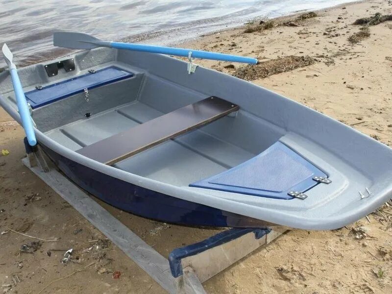 Весельная лодка язь 320. Грибная стеклопластиковая лодка тузик длинна 367см 4весельная. Гребная лодка голавль стеклопластиковая. Лодка пвх малютка. Лодка весельная деревянная.