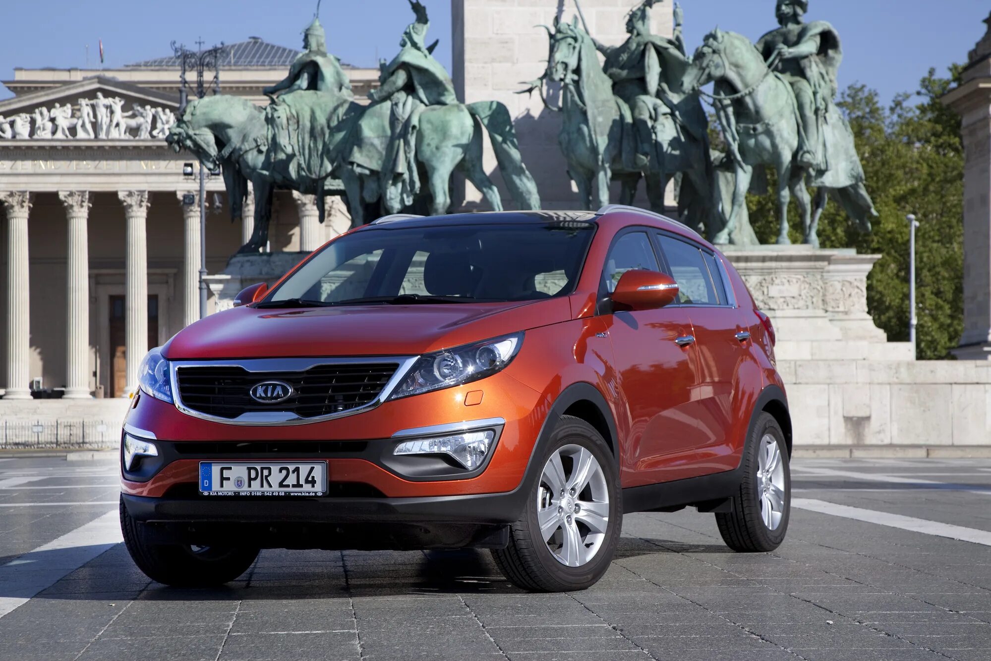 Купить спортейдж 5 поколение. Kia Sportage 2010. Kia Sportage 3 поколение. Kia Sportage 2011. Kia Спортейдж 2010.