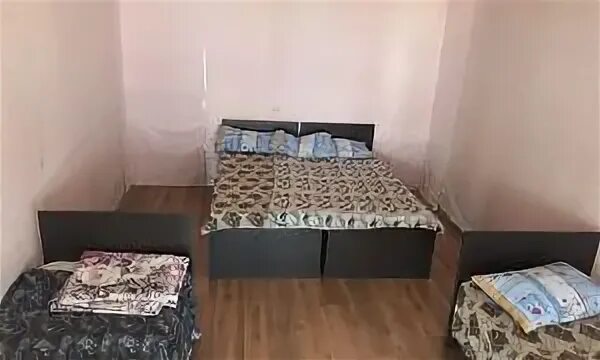 Снять посуточно избербаш. Квартира на 2 этаже на море избербаш. городской пляж избербаш комнаты по суточно. город избербаш на море посуточные комнаты. избербаш общага вип фото.