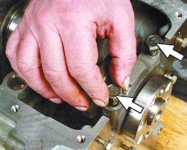 Как правильно установить коренные вкладыши. Полукольца вкладыши ваз 2109. сборка коленчатого вала ваз 2109. коленвал 2108 сборка. упорные полукольца коленвала 2112.