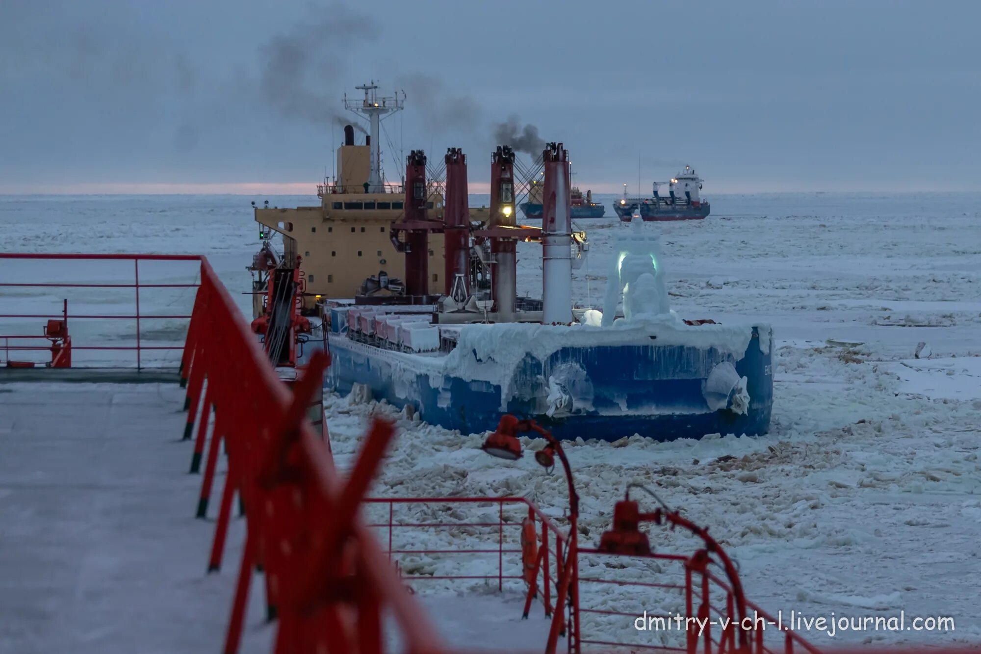 Северный морской путь ледоколы. Карское море Северный морской путь. Ямал Карское море. Море Лаптевых Северный морской путь. Почему не замерзает баренцево