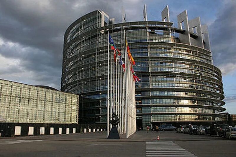 Страсбург Европарламент. Здание Европарламента в Брюсселе. Здание Евросоюза в Страсбурге. Здание Европарламента в Страсбурге.