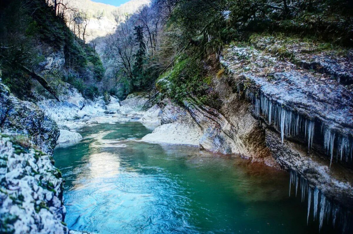 гуамское ущелье паровозик. гуамское ущелье зимой. адыгея хаджохская лощина. кремниевые термы краснодарский край термальные источники. лагонаки горный курорт.