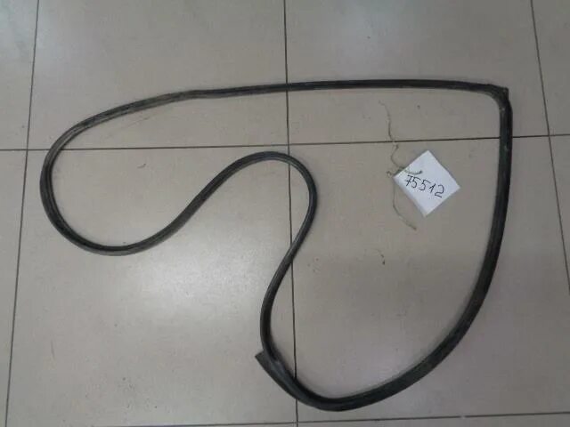 Уплотнитель двери lsi 48 a. Уплотнитель люка byd f3. Уплотнитель двери додж караван 4. Уплотнители дверей форд транзит 2005. 7l0839718.