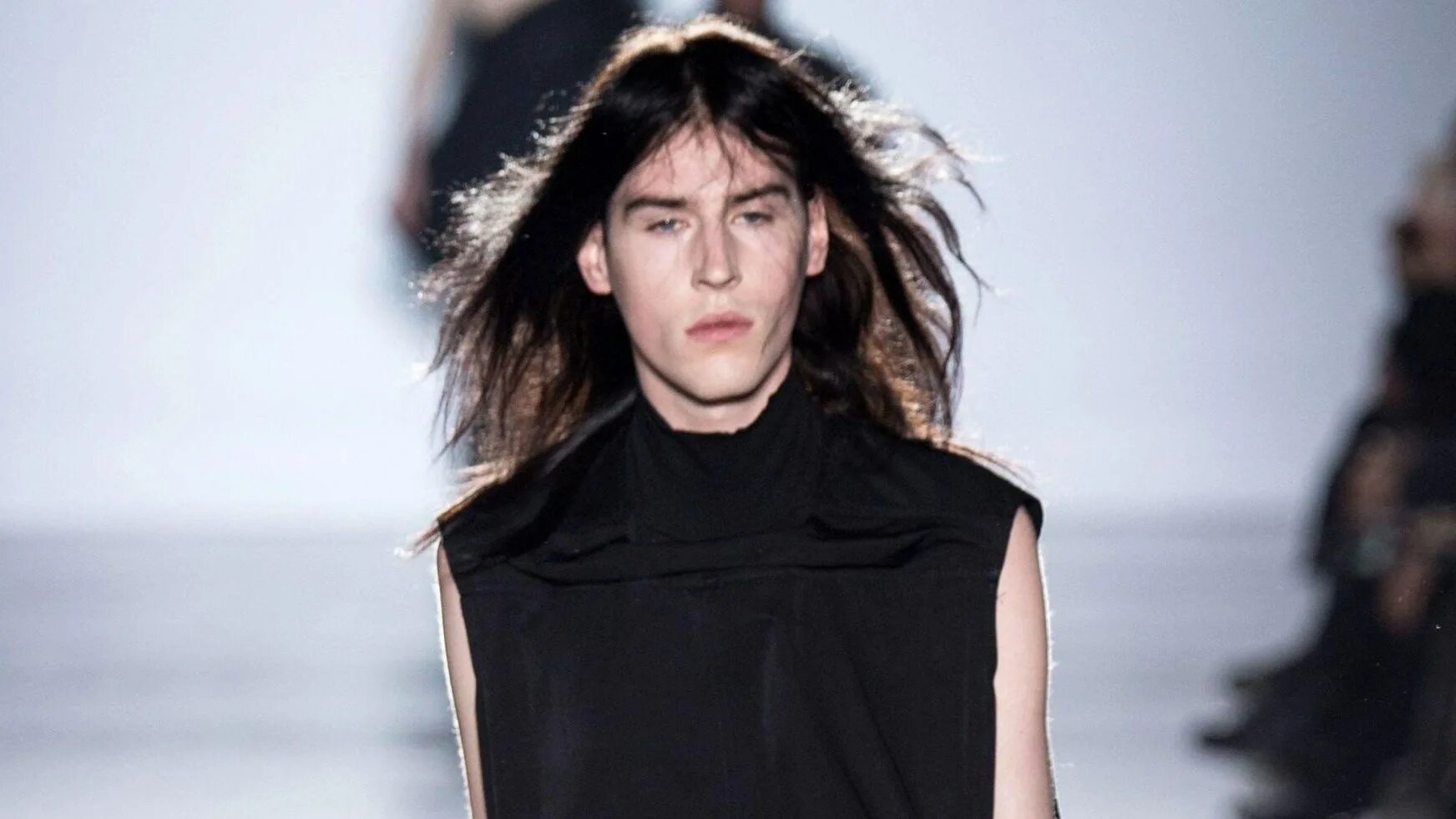 Rick Owens дизайнер. Неделя моды в Париже 2015 Rick Owens. Rick Owens звезды в одежде. Rick Owens на рабочий стол. Over show people