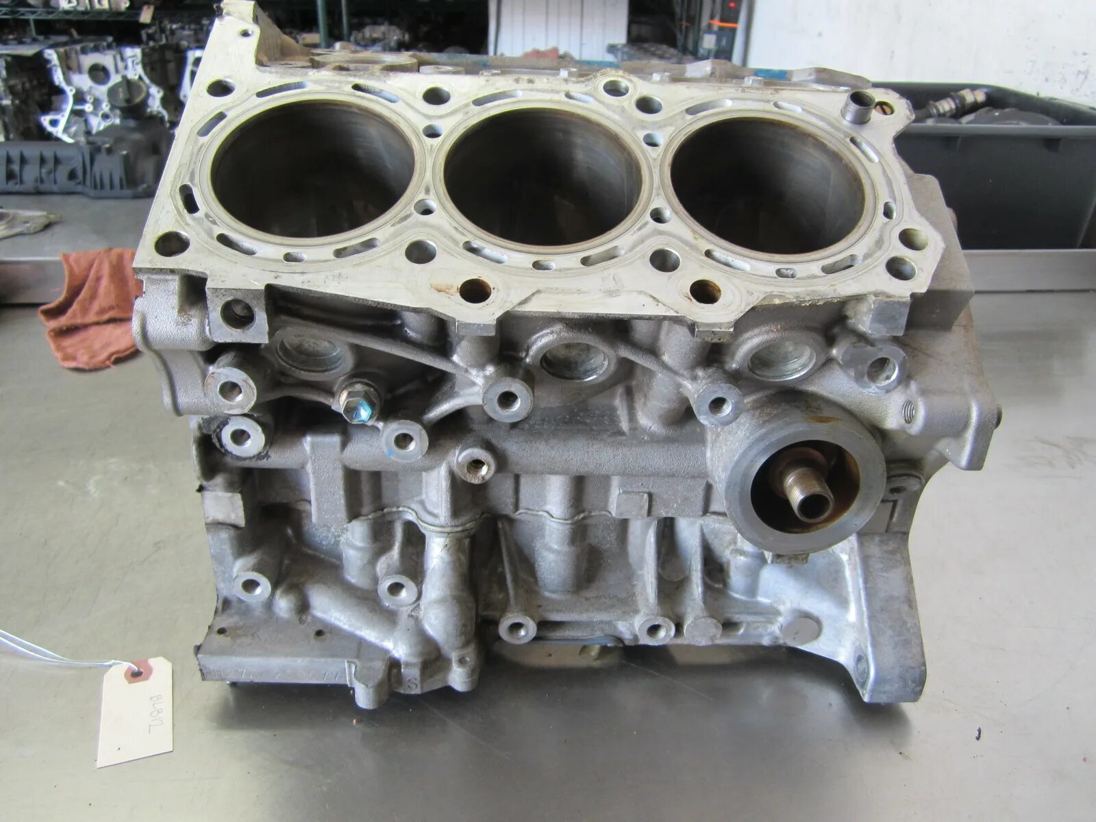 Двигатель 2. Гранд витара блок 2. 4 что делать. 4. 4 новый.