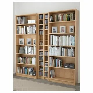 В книжном шкафу три полки