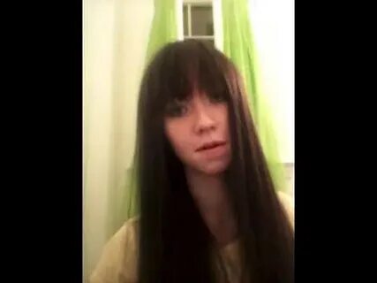 Видео девушка пробует