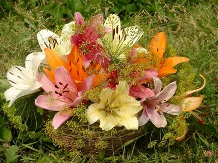 The Beauty of Lily Flower Bouquets: A Fragrant Symphony